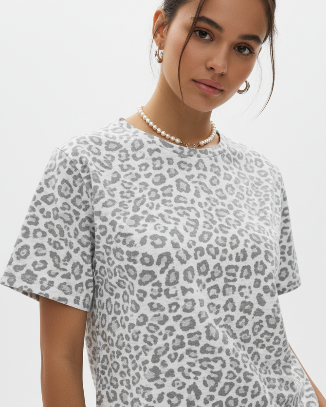 Women’s Leopard Print Pajama Set – Short Sleeve Top & Long Pants Sleepwear in Gray or Pink