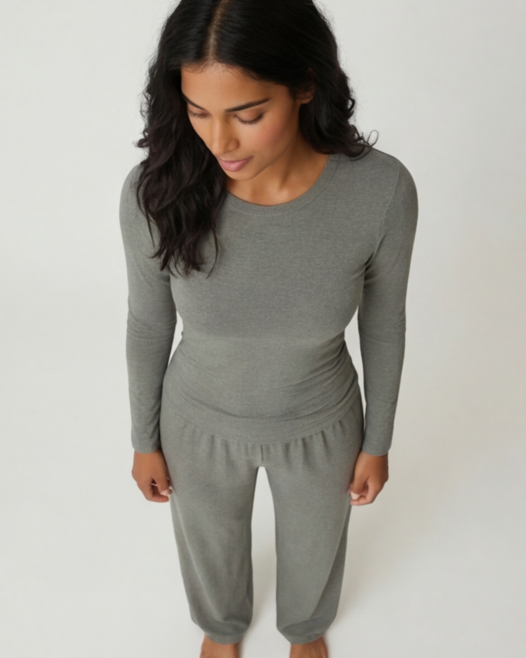 Women’s Minimalist Two-Piece Loungewear Set – Elegant Soft-Fit Outfit