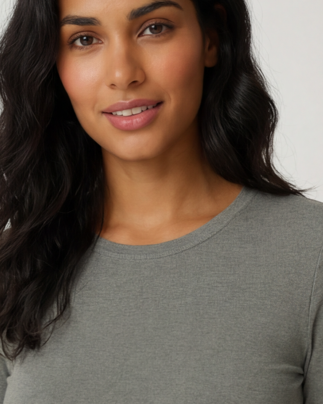 Women’s Minimalist Two-Piece Loungewear Set – Elegant Soft-Fit Outfit