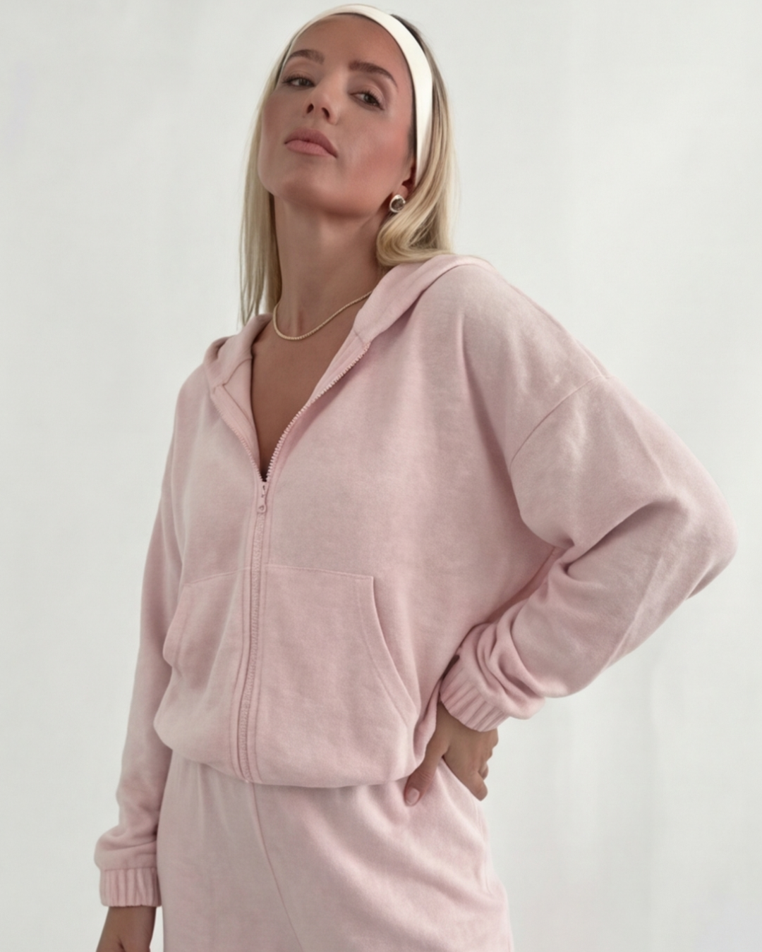 Women’s Stylish Two-Piece Loungewear Set – Casual Hoodie and Wide-Leg Pants