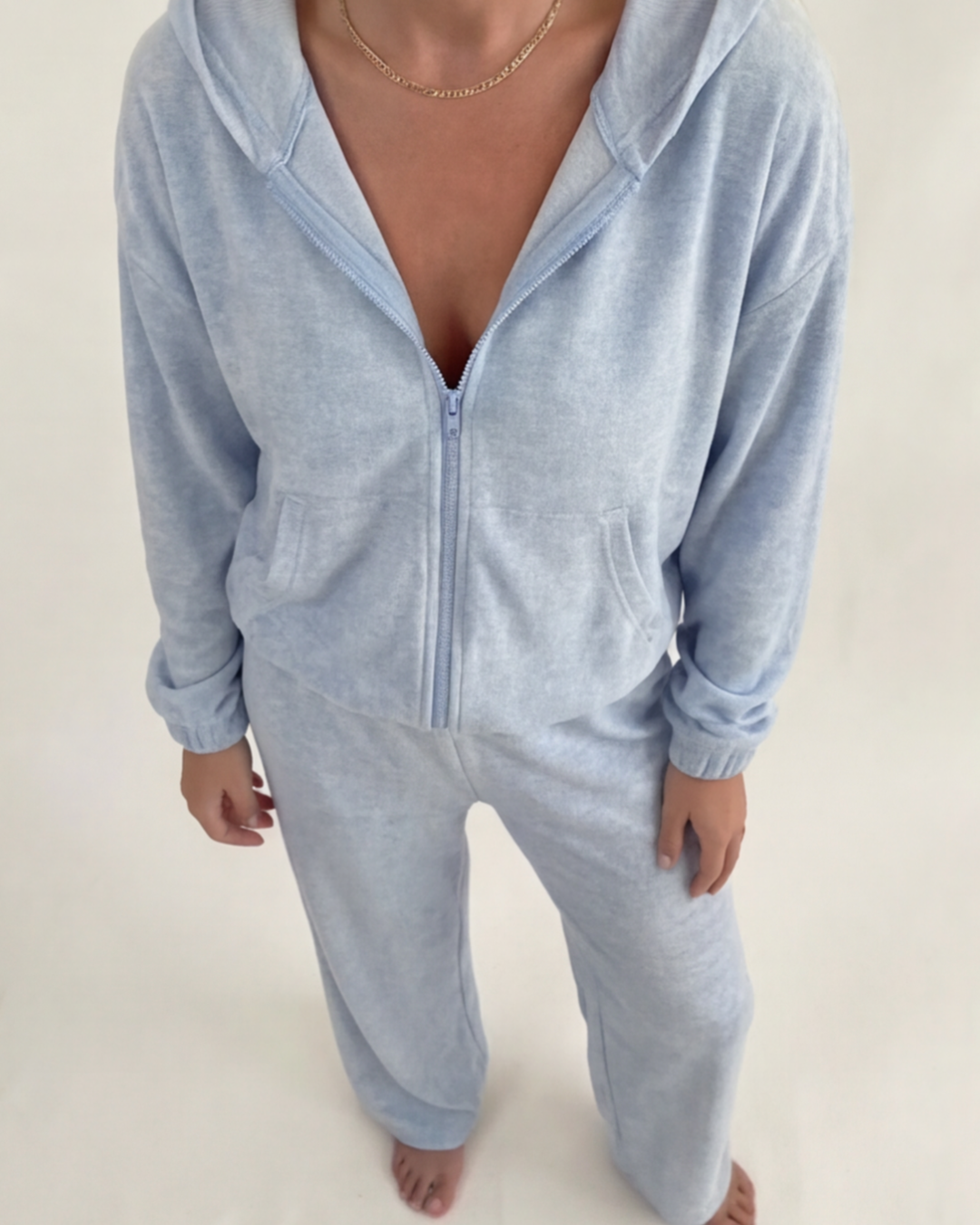 Women’s Stylish Two-Piece Loungewear Set – Casual Hoodie and Wide-Leg Pants