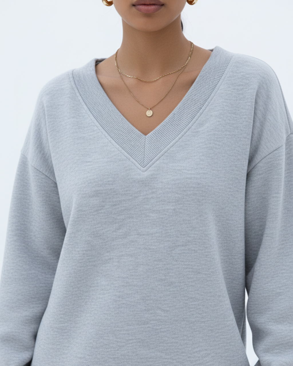 Soft Light Grey Women’s Tracksuit Set – V-Neck Pullover & Relaxed Pants