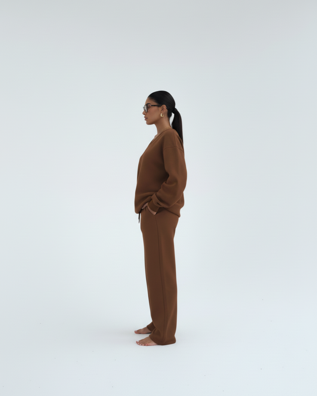 Cozy Chocolate Brown Women’s Tracksuit – V-Neck Sweater & Relaxed Pants Set