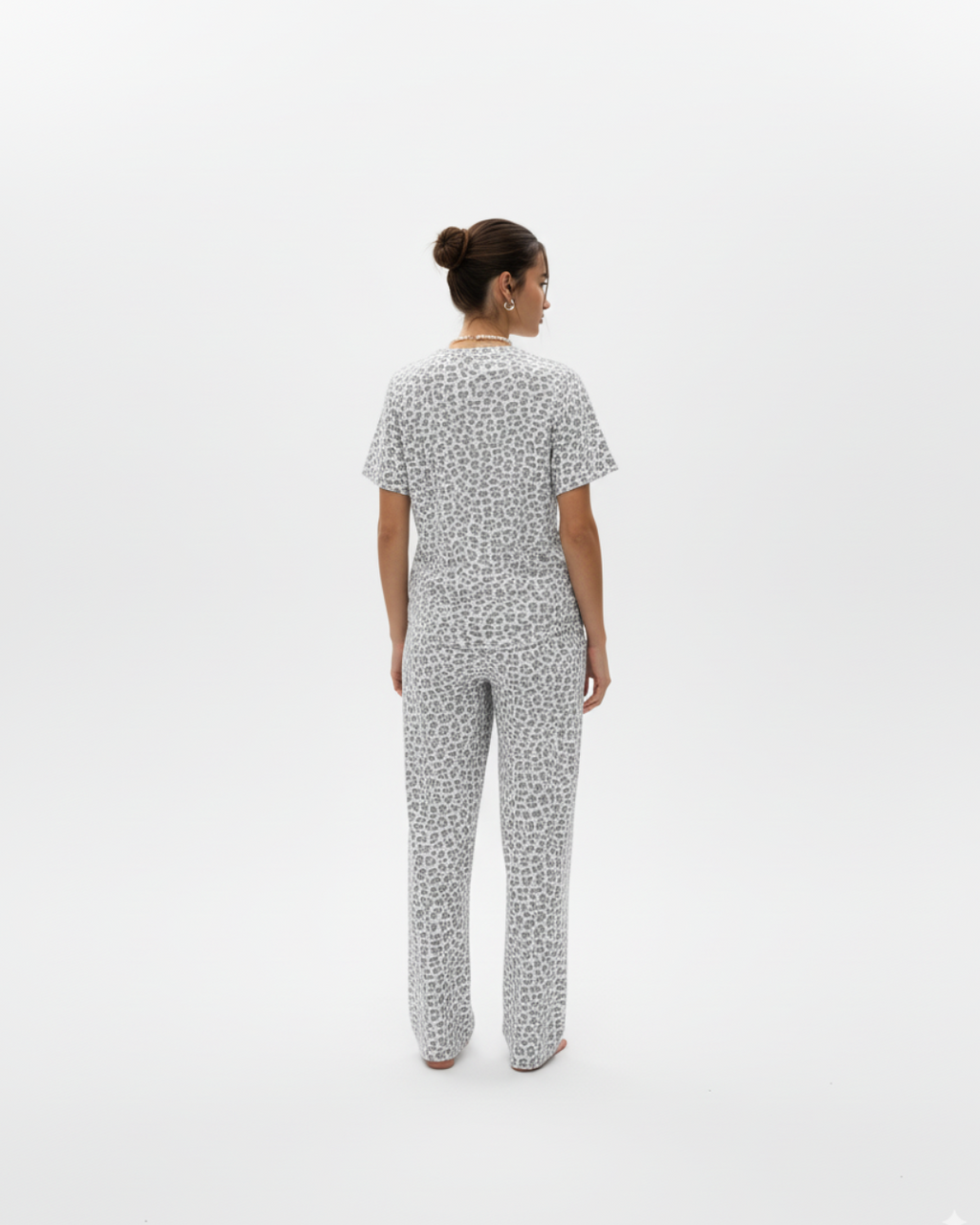 Women’s Leopard Print Pajama Set – Short Sleeve Top & Long Pants Sleepwear in Gray or Pink