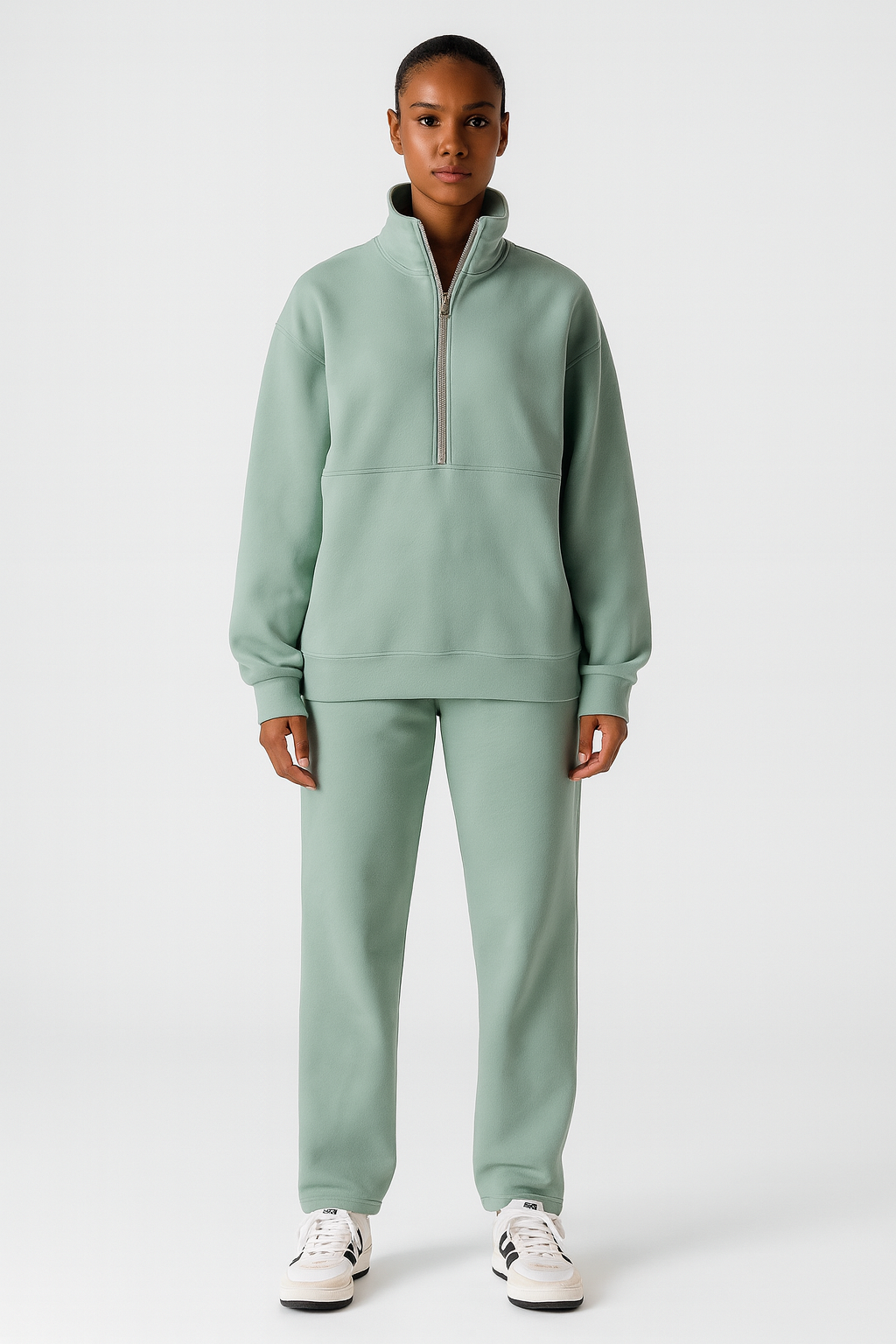 Sporty Two-Piece Tracksuit for Women – Relaxed Fit, High Collar and Zip-Up Design