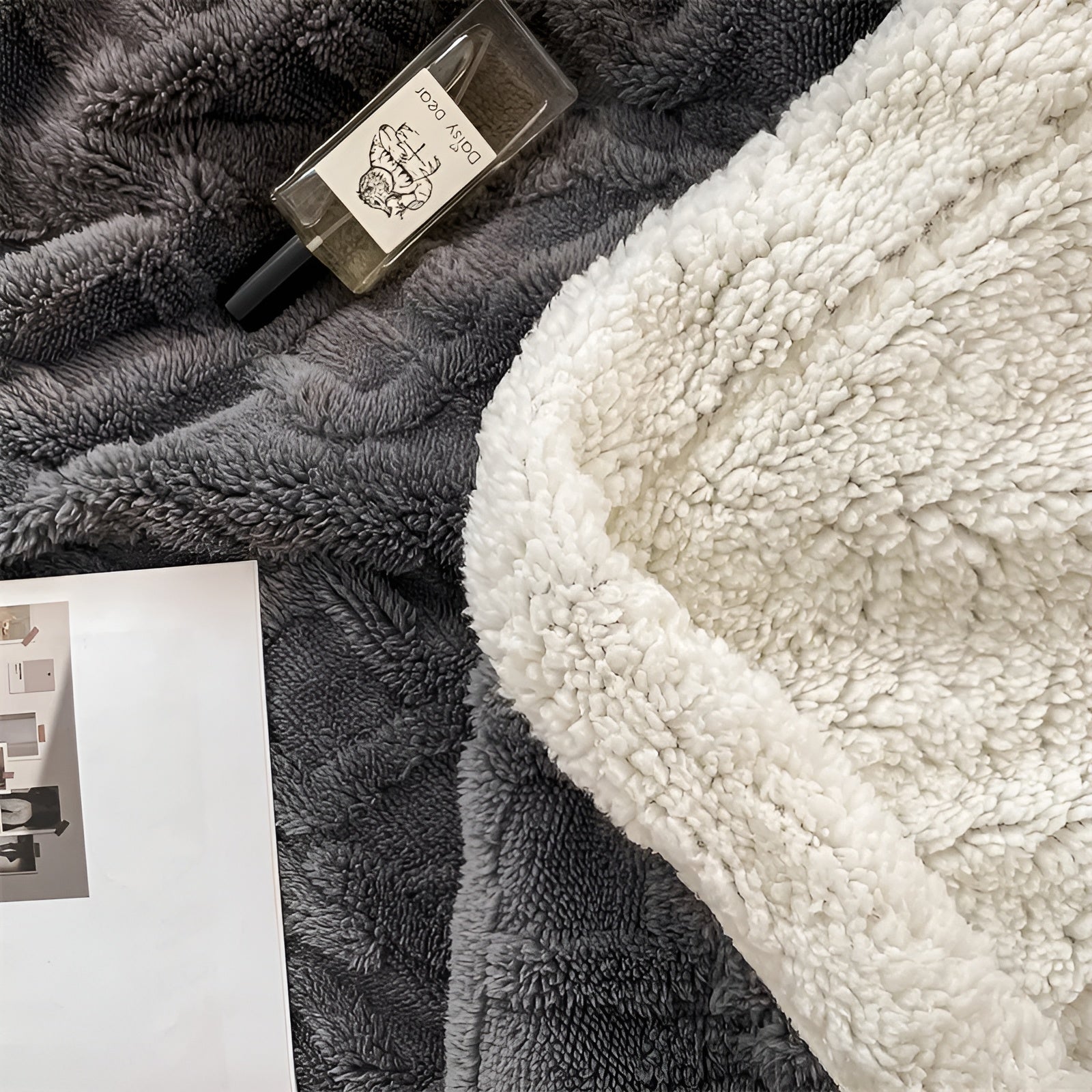 Luxurious Double-Sided Fleece Blanket for Ultimate Winter Comfort