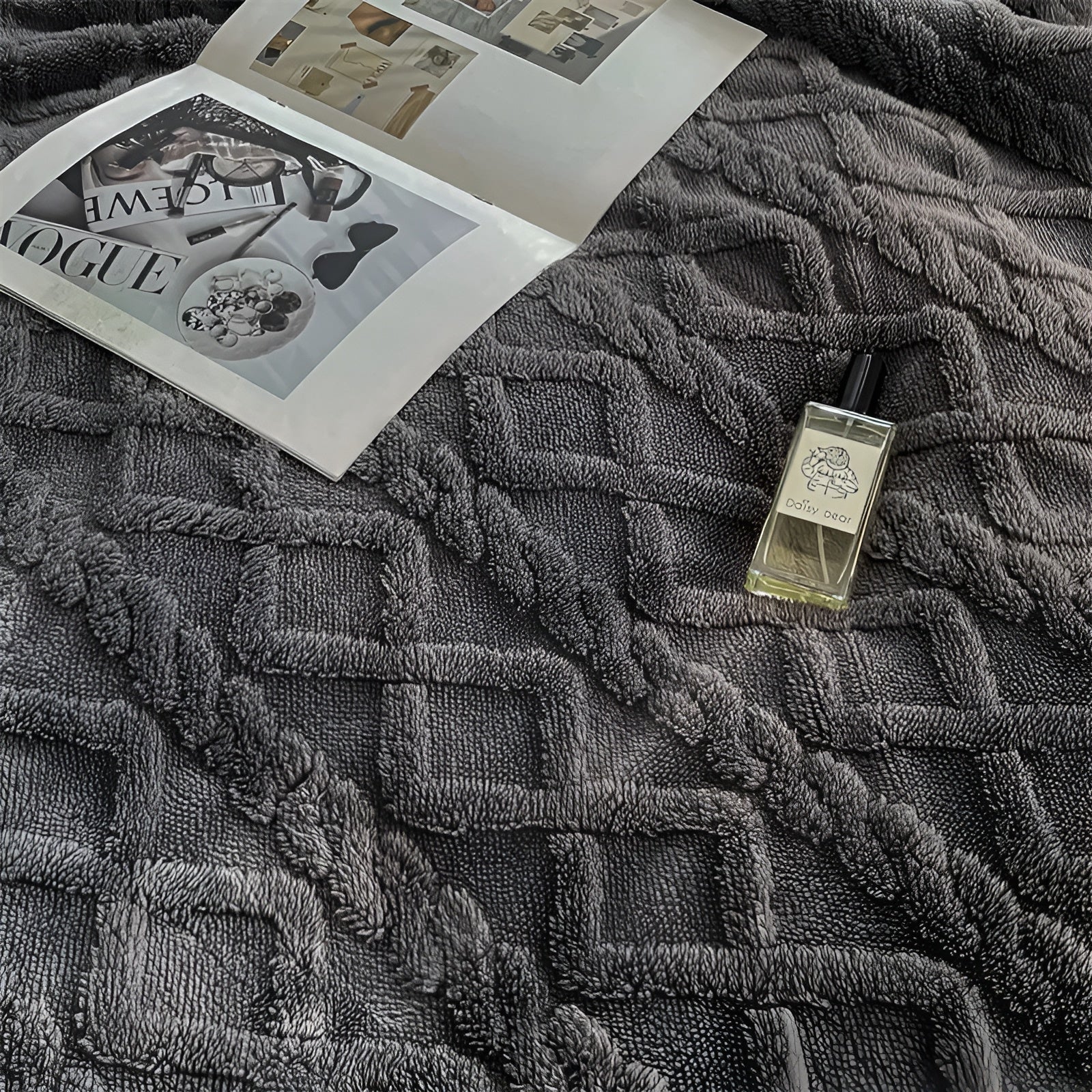 Luxurious Double-Sided Fleece Blanket for Ultimate Winter Comfort