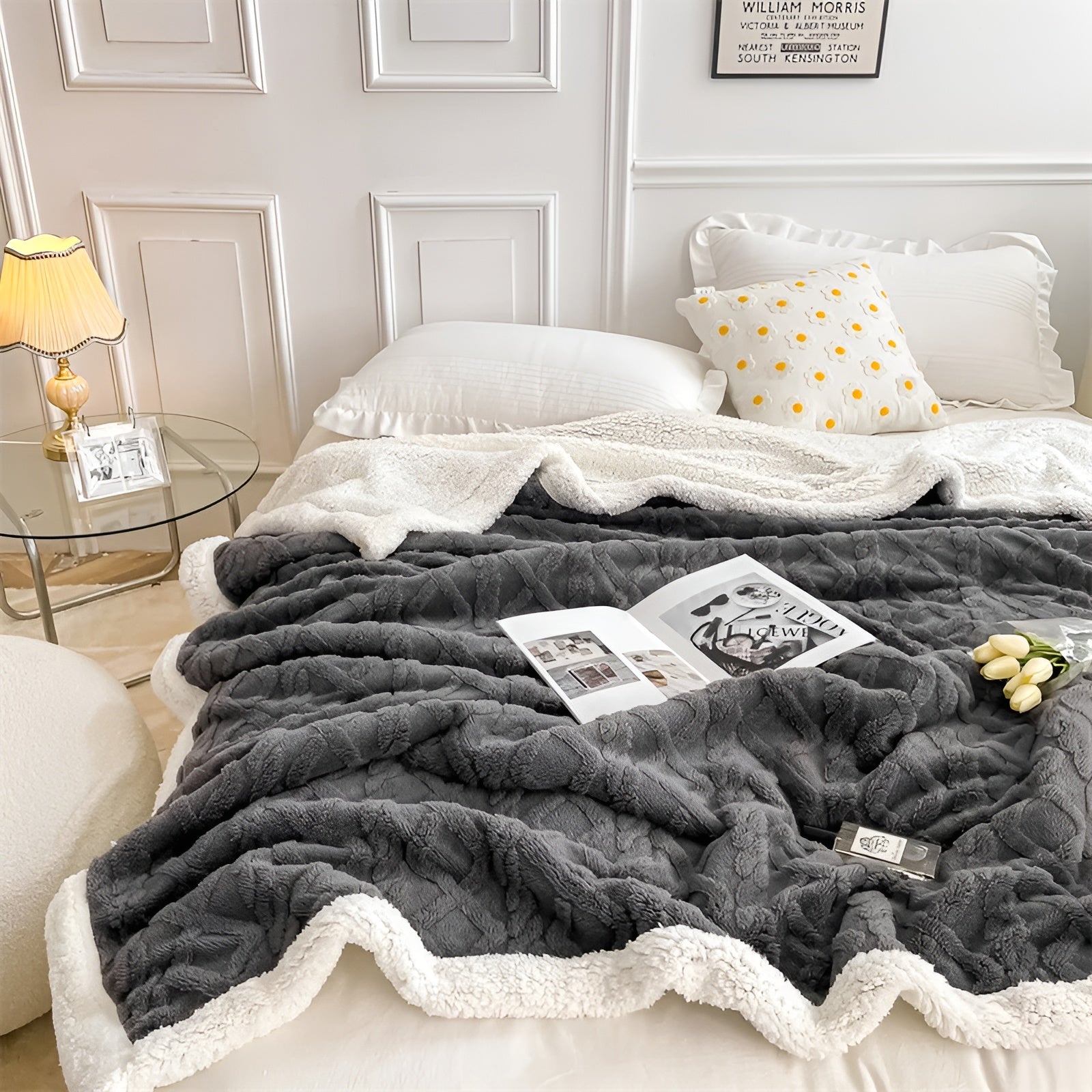 Luxurious Double-Sided Fleece Blanket for Ultimate Winter Comfort