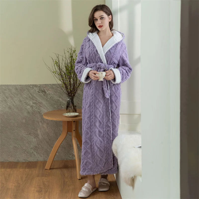Women’s Thick Flannel Bathrobe – Warm Hooded Long-Sleeve Robe