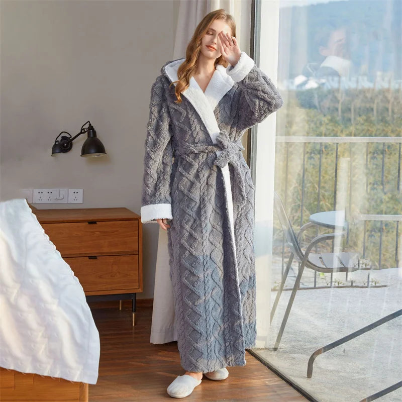 Women’s Thick Flannel Bathrobe – Warm Hooded Long-Sleeve Robe