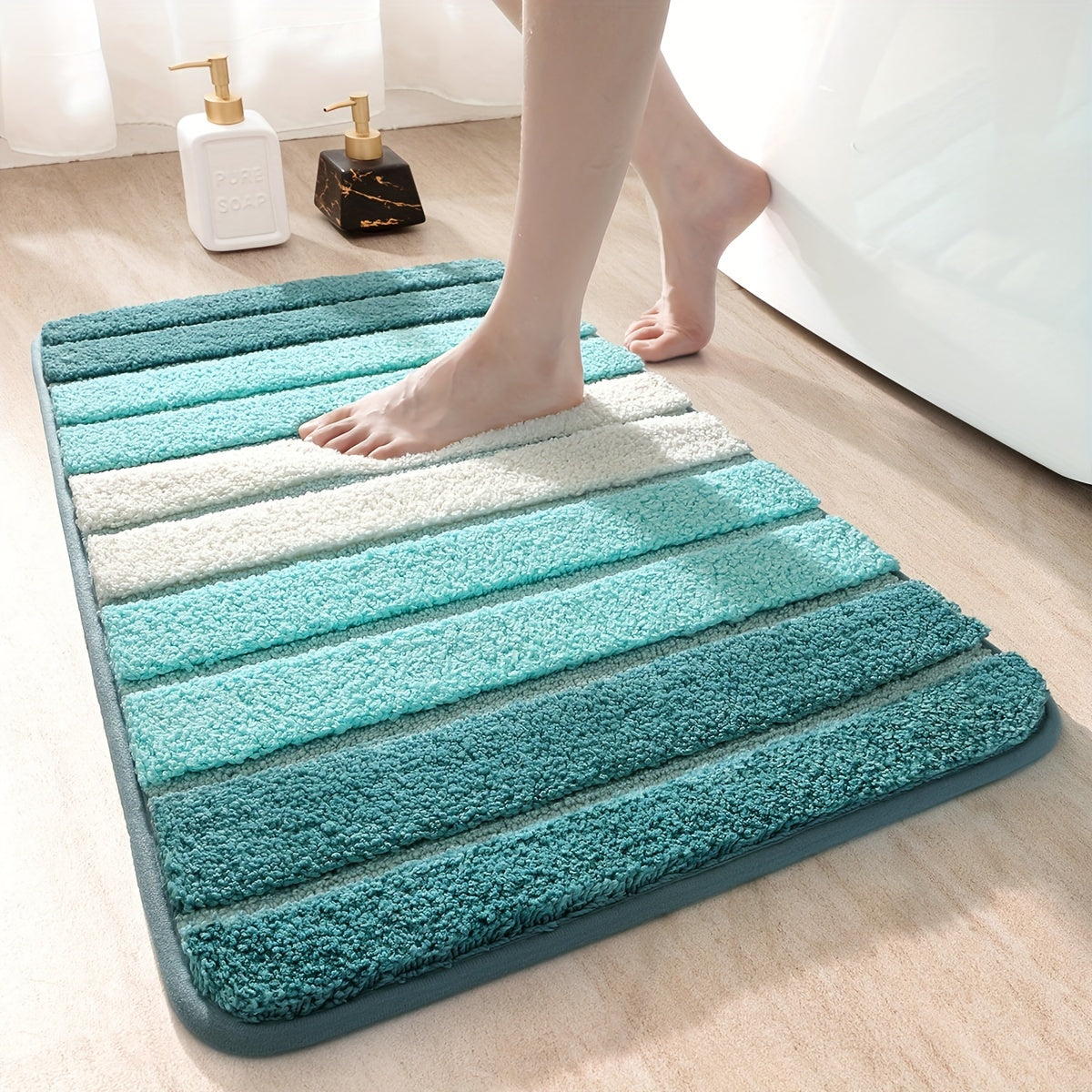 Premium Soft Bathroom Rug – Absorbent Non-Slip Mat for Tub & Shower