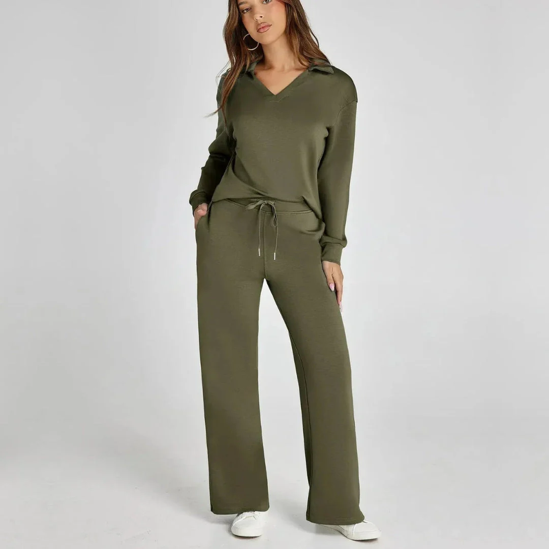 Women's Two-Piece Tracksuit – V-Neck Top with Long Sleeves and Wide-Leg Trousers